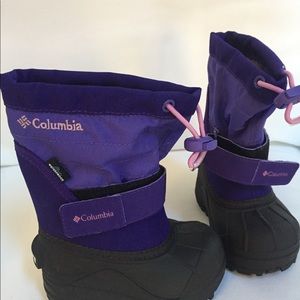 New with out tags Columbia snow boots size 6!